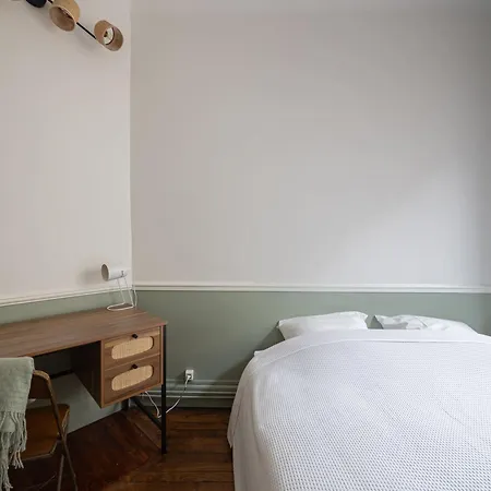 2 I & Cosy I Hyper-centre