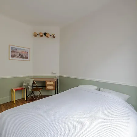 2 I & Cosy I Hyper-centre *