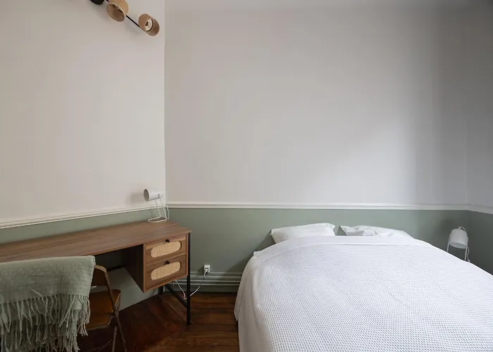 2 I & Cosy I Hyper-centre